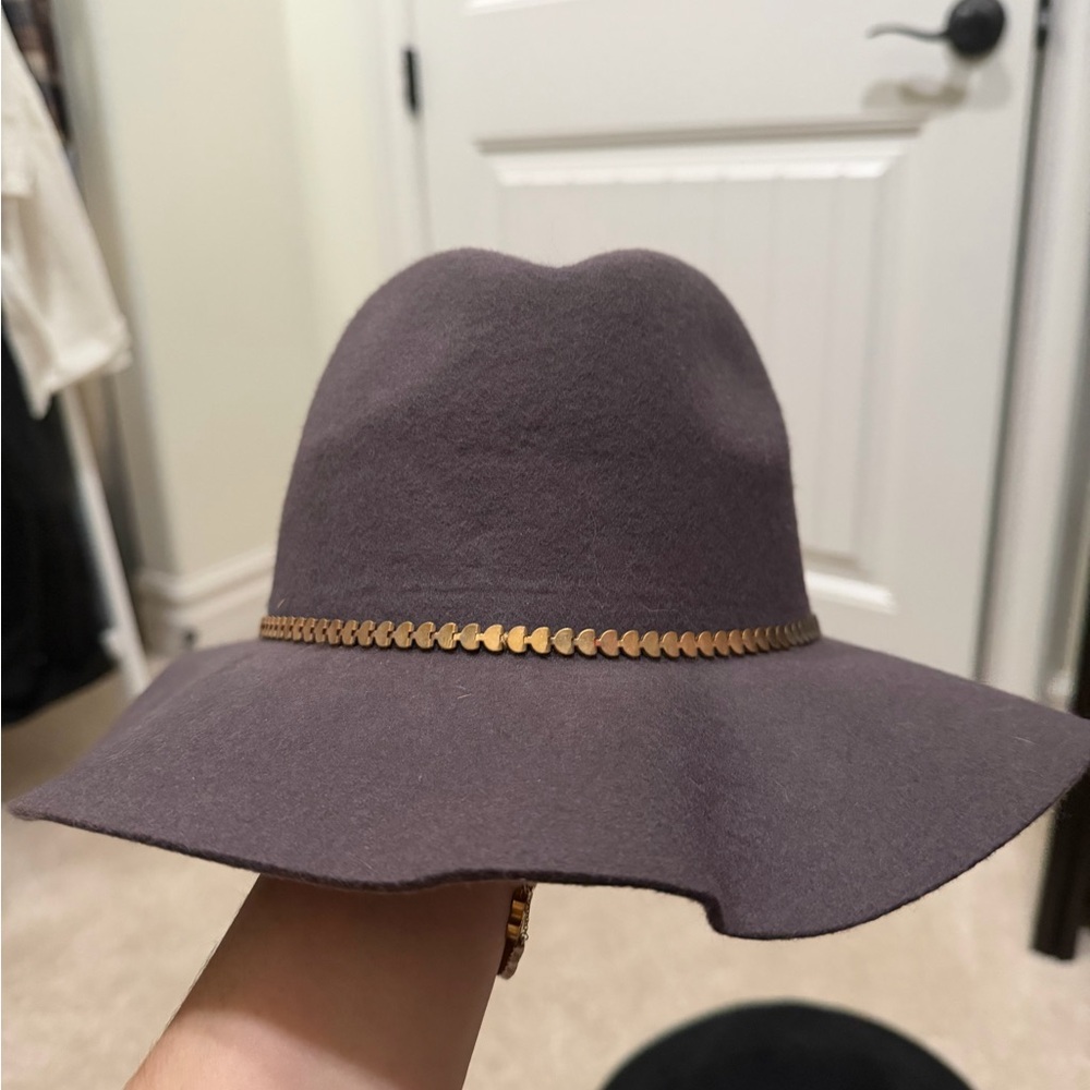 Victoria's Secret Black and Brown Hat Duo - Picture 6 of 9